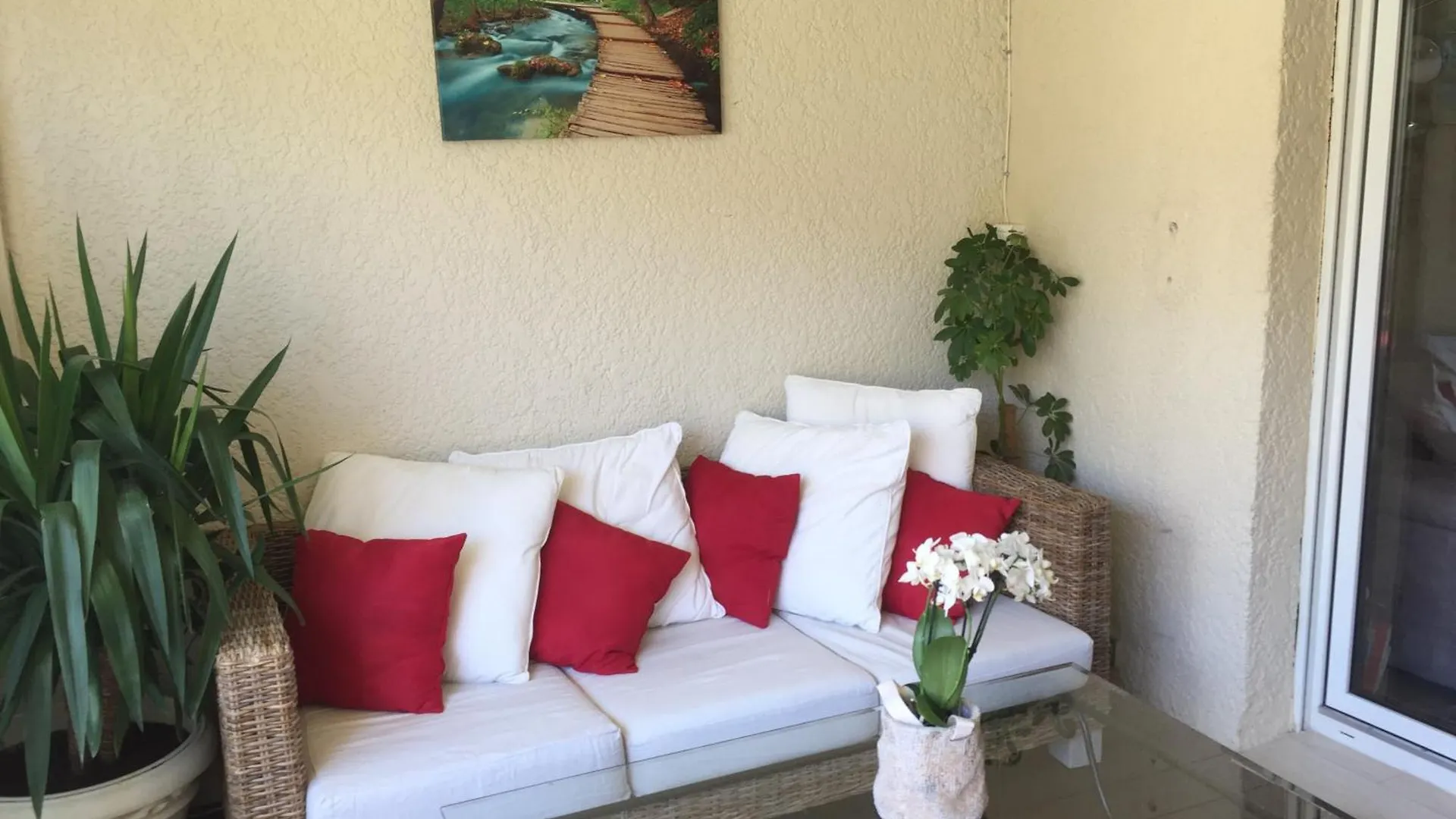 Homestay Les Jardins De Semerianis Apartment Nice